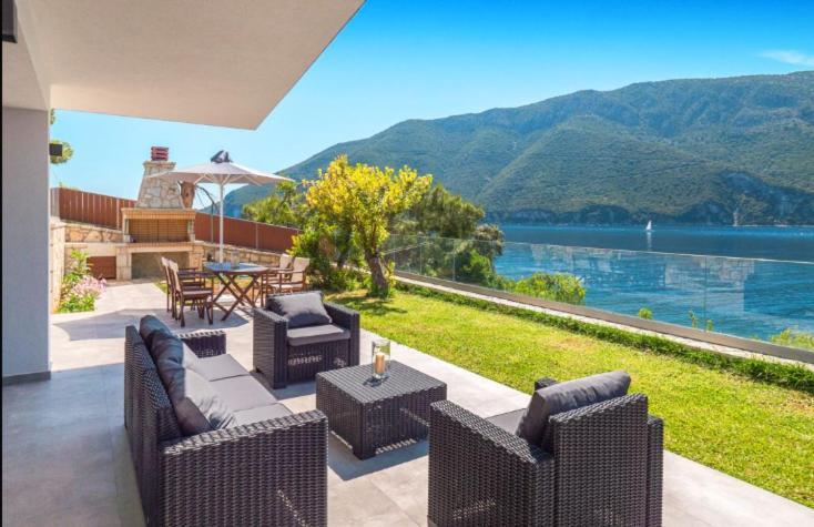 Mr Grey Luxury Villa Spartokhórion Екстериор снимка