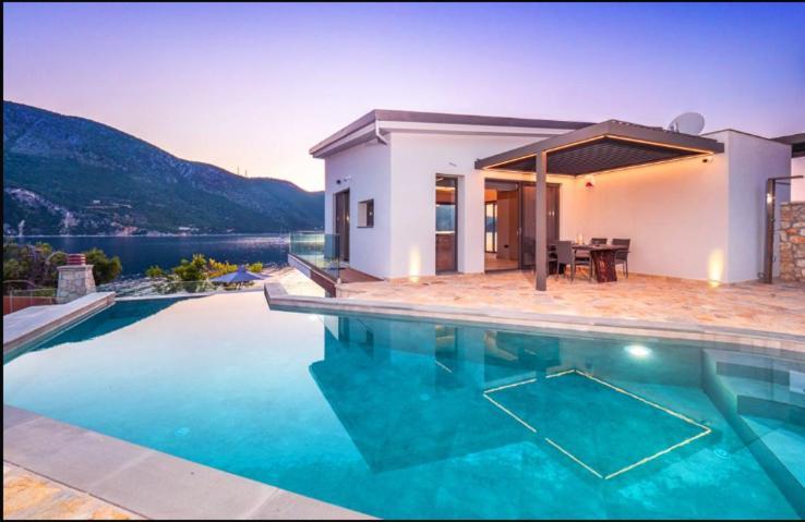 Mr Grey Luxury Villa Spartokhórion Екстериор снимка
