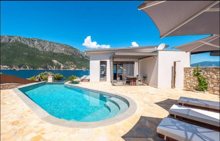 Mr Grey Luxury Villa Spartokhórion Екстериор снимка